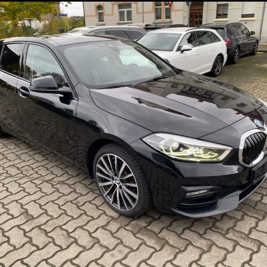BMW 118 M line 118i M Sport + Panorama-Schiebedach + Navigation + SHZ