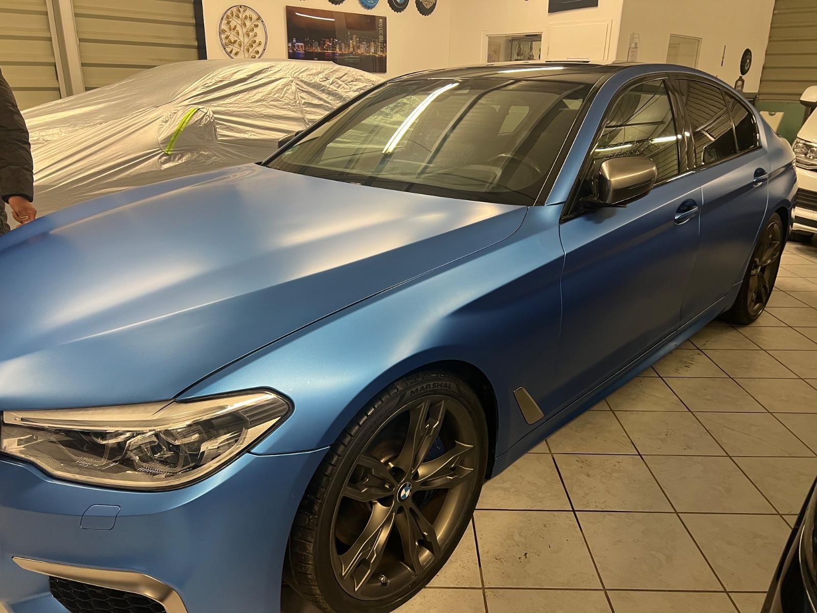 BMW M550 i Pack M xDrive HeadUp Soft-Close coulissant.